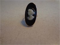 Women's 14K Gold Cameo Ring, Size 5