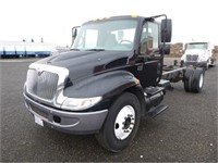2002 International 4300  Cab & Chassis
