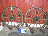 Resin wagon wheel 7 light chandeliers