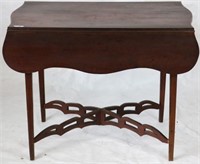 LATE 18TH C AMERICAN CHERRY DROP-LEAF PEMBROKE