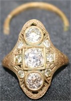 14KT. GOLD LADY'S DIAMOND RING SET WITH 5/8 CT.