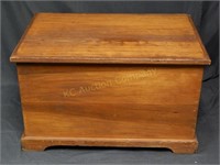 Large Pine Box/Trunk.Blanket Chest