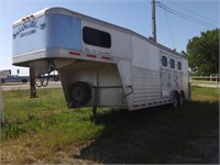 2003 Bloomer 3 horse trailer with weekend package