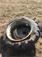 TRACTOR FRONT AND REAR RIMS