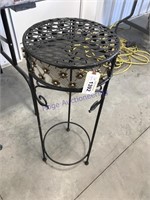 Iron stand--brown/gold lattice top, 11" round,
