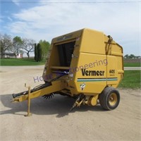 Vermeer 605 series K round baler