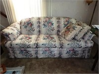 Broyhill floral  sofa