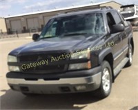 2004 Chevy  Avalanche 1500 Fully Loaded