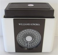 Williams - Sonoma scale. Made in France.