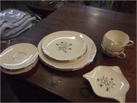 Lenox Dish Set