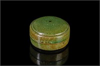 CHINESE GREEN MARBLEIZED PORCELAIN BOX