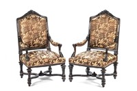 A FINE PAIR OF ANTIQUE CARVED WOOD ARMCHAIRS