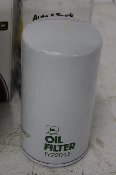 John Deere New Oil Filter part # TY22013 