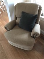 Braidington Young Upholstered Recliner