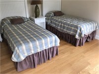 2 Sets of Matching Single Bed Linens