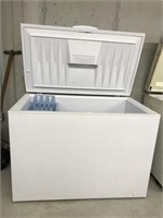 Frigidaire Gallery Chest Freezer