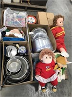 Pallet--Large doll, Cabbage Patch dolls w/ clothes