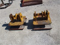 (2) Dolly Stands