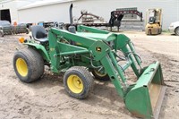 JOHN DEERE 650 UTILITY TRACTOR WITH JD 67 LOADER,
