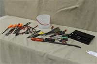 SCREWDRIVERS, PRY BARS, PLIERS, WIRE CUTTERS, VISE