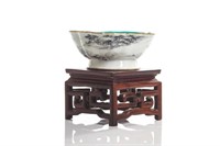 CHINESE GRISAILLE PORCELAIN BOWL WITH WOOD STAND