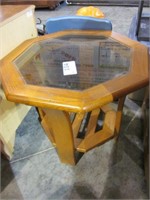 Wood end table w/glass top