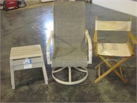 Lawn chair w/2 plastic tables