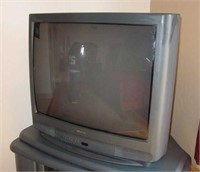 32" Quasar TV w/ Remote