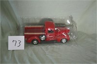 1940 Ford Pickup (Red) - 1:24 Scale