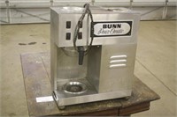 BUNN POUR-OMATIC COFFEE MACHINE - WORKS PER SELLER