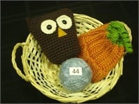 Baby basket with knit hat and rattle - Hookin It F