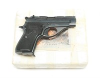 Lot: 64 - Bersa Lusber 84 - 7.65mm - pistol