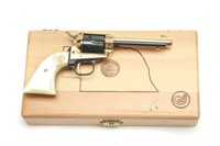 Lot: 45 - Colt Frontier Scout - .22 LR - revolver