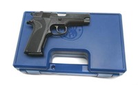 Lot: 17 - S&W 915 - 9mm - pistol