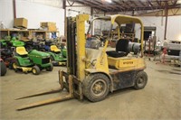 HYSTER 50 LP FORKLIFT WITH TANK -RUNS-