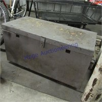 Metal box w/ hinged lid, 36 x 17 x 18" tall