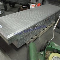 Diamond plate tool box, 75 x 21 x 15" tall