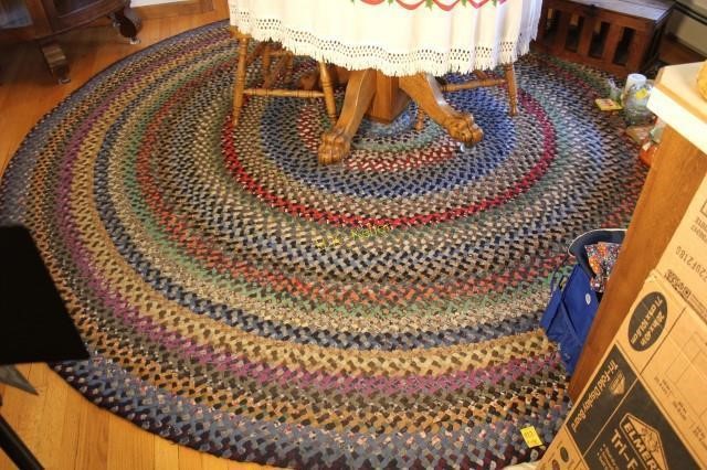 Amish Made Round Braided Area Rug H