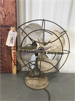 Westinghouse metal fan - not tested- approx 14"T