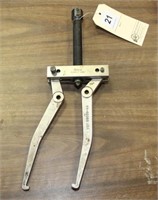 Snap On CJ86-1, 2 jaw puller
