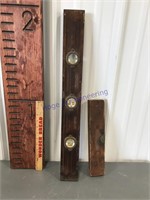 Pair of wood levels--12", 24" Stanley