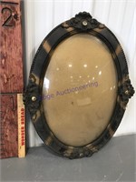 Oval frame w/ bubble glass, 24 x 18.5",