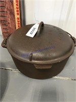Griswold No. 9 Tite-Top Dutch Oven w/ lid,