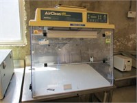 AirClean 600 PCR Workstation