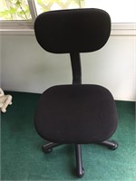 Small Swivel Office Chair - Nice Condition