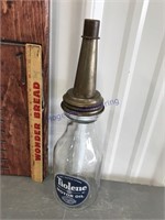 Tiolene 1-quart oil bottle w/ spout and cap