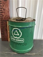 Cities Service 5-gallon gas can, missing 1 cap