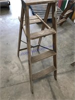 3-step stepladder, wood