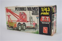 AMT Peterbilt Holmes 1:43 Scale Wrecker Model