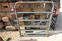 4' x 4' x 1 1/2" Pipe Gates (7 bar)